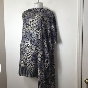 Kenneth Cole scarf wrap women animal print